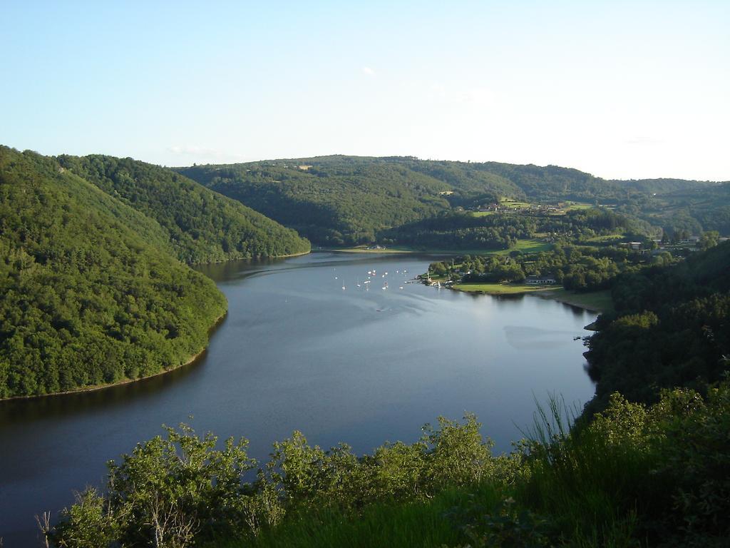 Aux 2 Puys - Gite "Le Lemptegy" Saint-Priest-des-Champs Екстер'єр фото